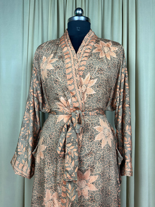 Recycle Silk Sari Women Kimono | Boho Chic Beach Cover Up Vintage Lounge Dressing Robe | Resort Wear Regal Gypsy House Robe | Gray Floral