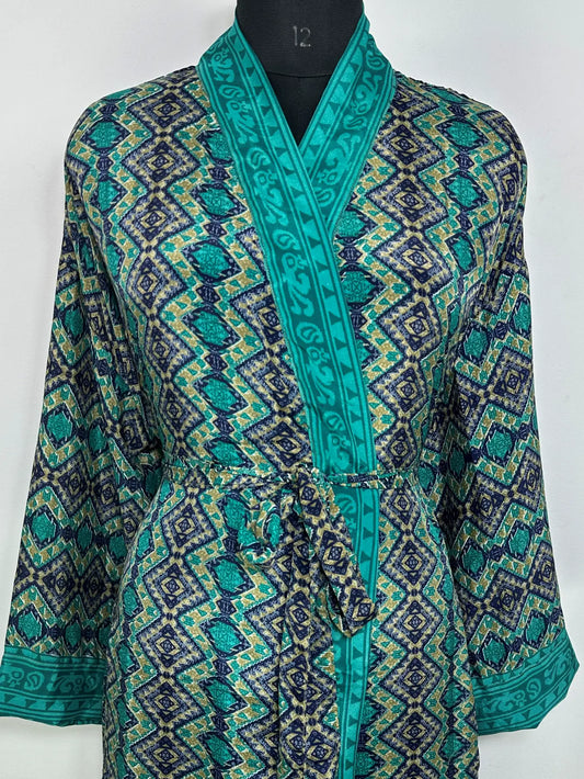 Recycle Silk Sari Women Kimono | Boho Chic Robe House | Beach Cover Up Vintage Bridesmaid Lounge Dressing Gown l Resort Wear Gypsy Nightwear