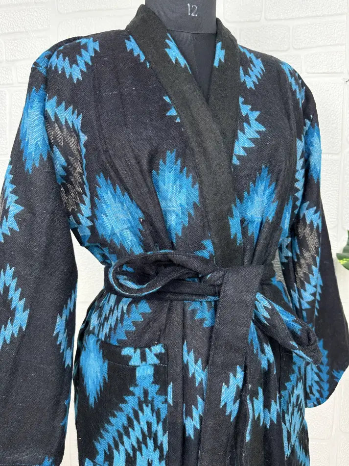 Unisex-Kimono/Robe aus Yakwollmischung mit geometrischen Rauten | Luxuriöser urbaner Blumendruck in Beige, Rot und Blaugrün | Warmes Hygge-Weihnachtsgeschenk für Sie und Ihn