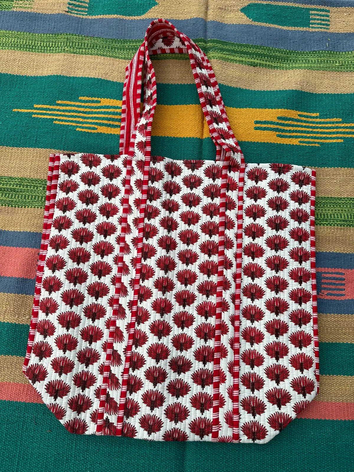 Quilted Cotton Extra Large Tote Bag, Reversible Weekender Shoulder Bag, Eco Friendly Sturdy Grocery Shopping Red White Floral