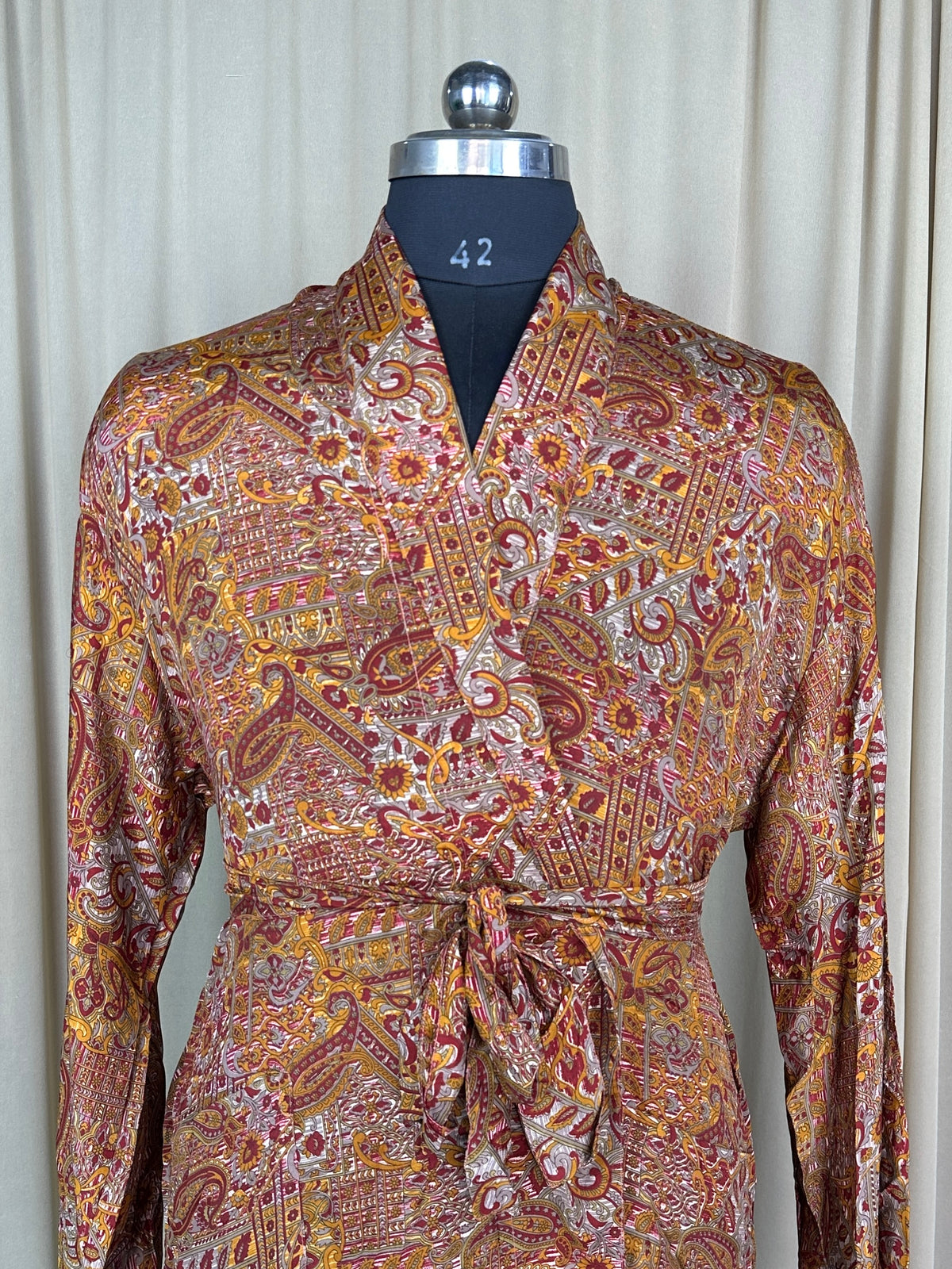Silky Soft Menâ€™s Kimono Robe, Masculine Elegant Classic Sustainable Vintage House Robe gift | Timeless Comfy Lounge Beach Wear | Red Paisley