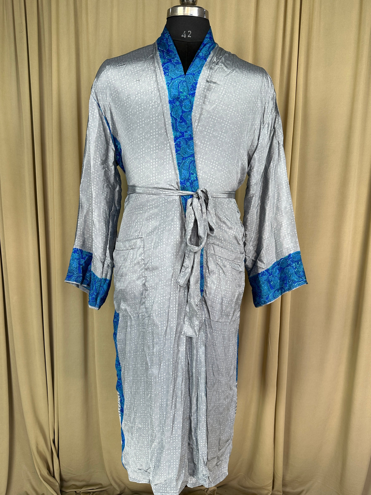 Silky Soft Menâ€™s Kimono Robe, Masculine Elegant Classic Sustainable Vintage House Robe gift, Timeless Comfy Lounge Beach Wear Gray Geometric