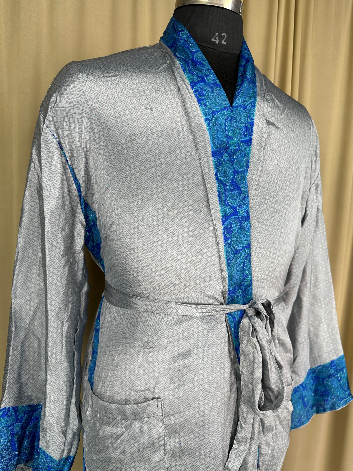 Men's Silky Kimono Robe in gray geometric