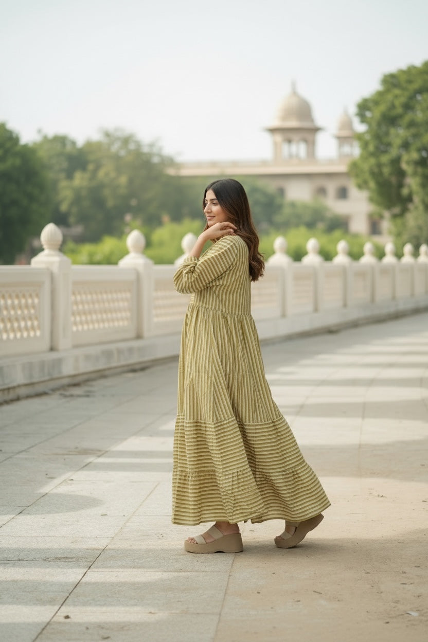 Women's block-printed Cotton Midi Dress in striped with pockets