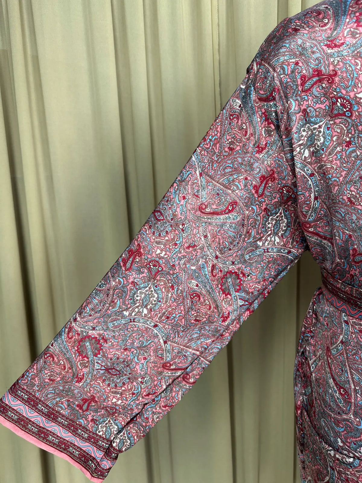 Silky Soft Menâ€™s Kimono Robe | Masculine Elegant Classic Sustainable Vintage House Robe gift, Timeless Comfy Lounge Beach Wear Pink Paisley