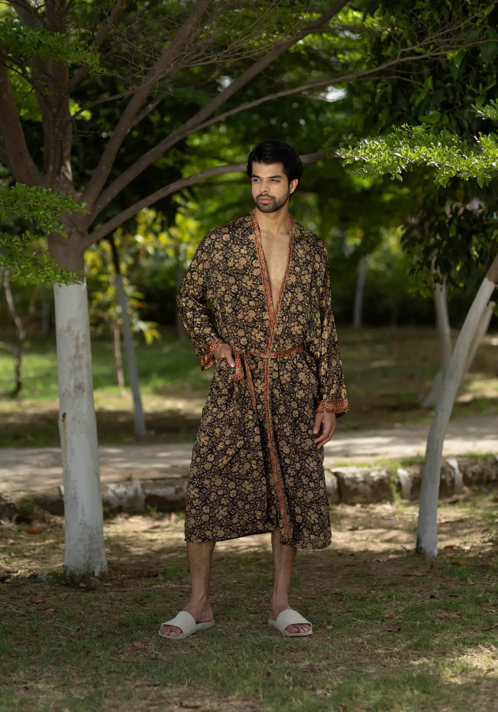 Robe de maison persane Boho en soie douce pour hommes, kimono luxueux, fleurs en or noir | Best-seller