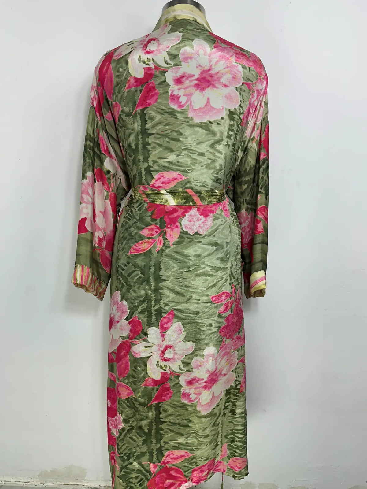 Recycle Silk Sari Women Kimono | Boho Chic Robe House | Beach Cover Up Vintage Bridesmaid Lounge Dressing Gown l Resort Wear Gypsy Nightwear