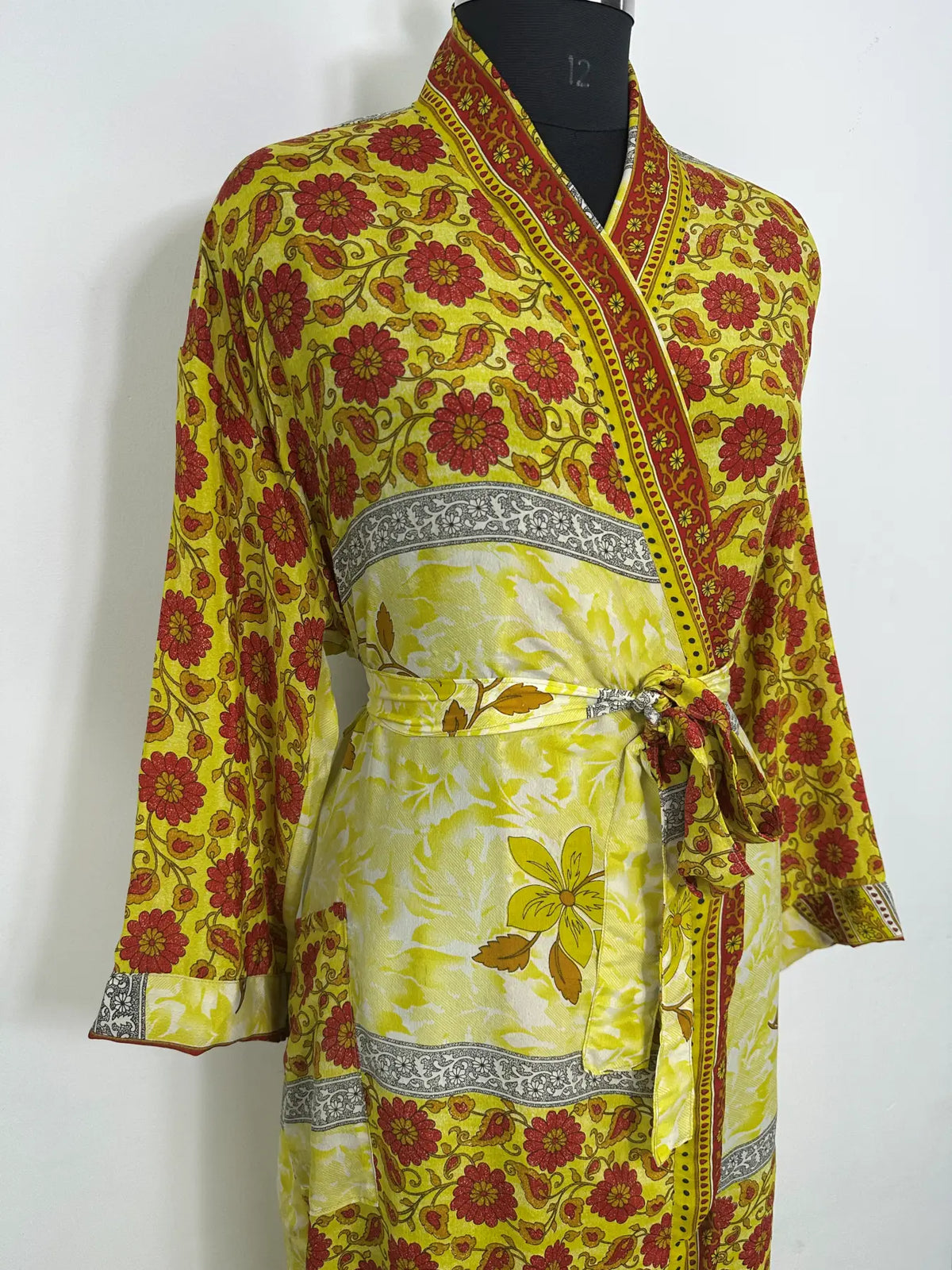 Recycle Silk Sari Women Kimono | Boho Chic Robe House | Beach Cover Up Vintage Bridesmaid Lounge Dressing Gown l Resort Wear Gypsy Nightwear