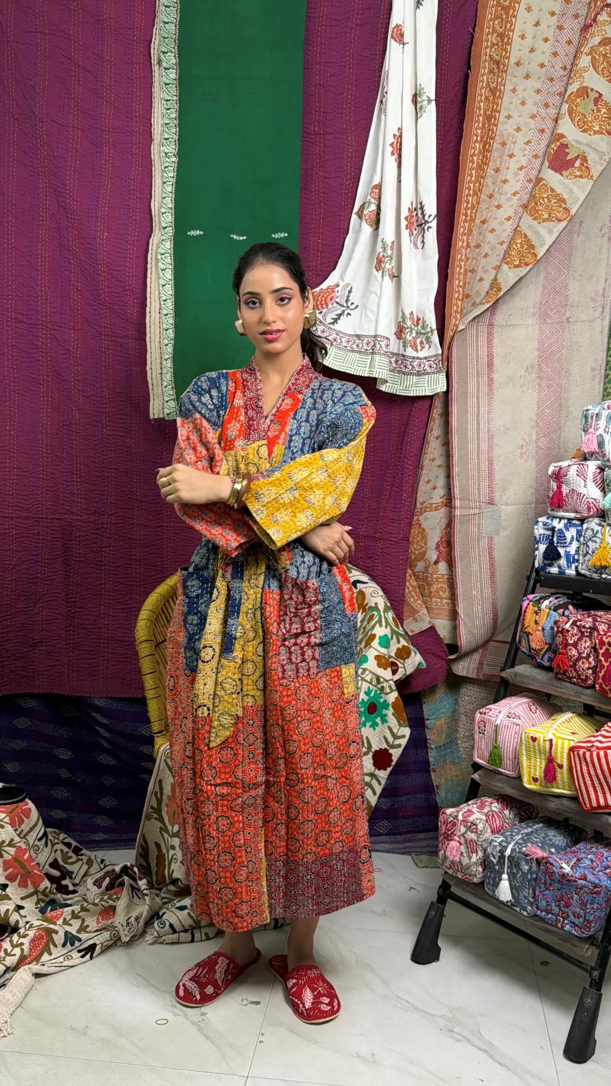 Kantha Stitch 100% Coton Réversible Long Kimono Veste Femme | Robe de point faite à la main | Cadeau unisexe | Impression Ajrakh Rouge Orange Jaune