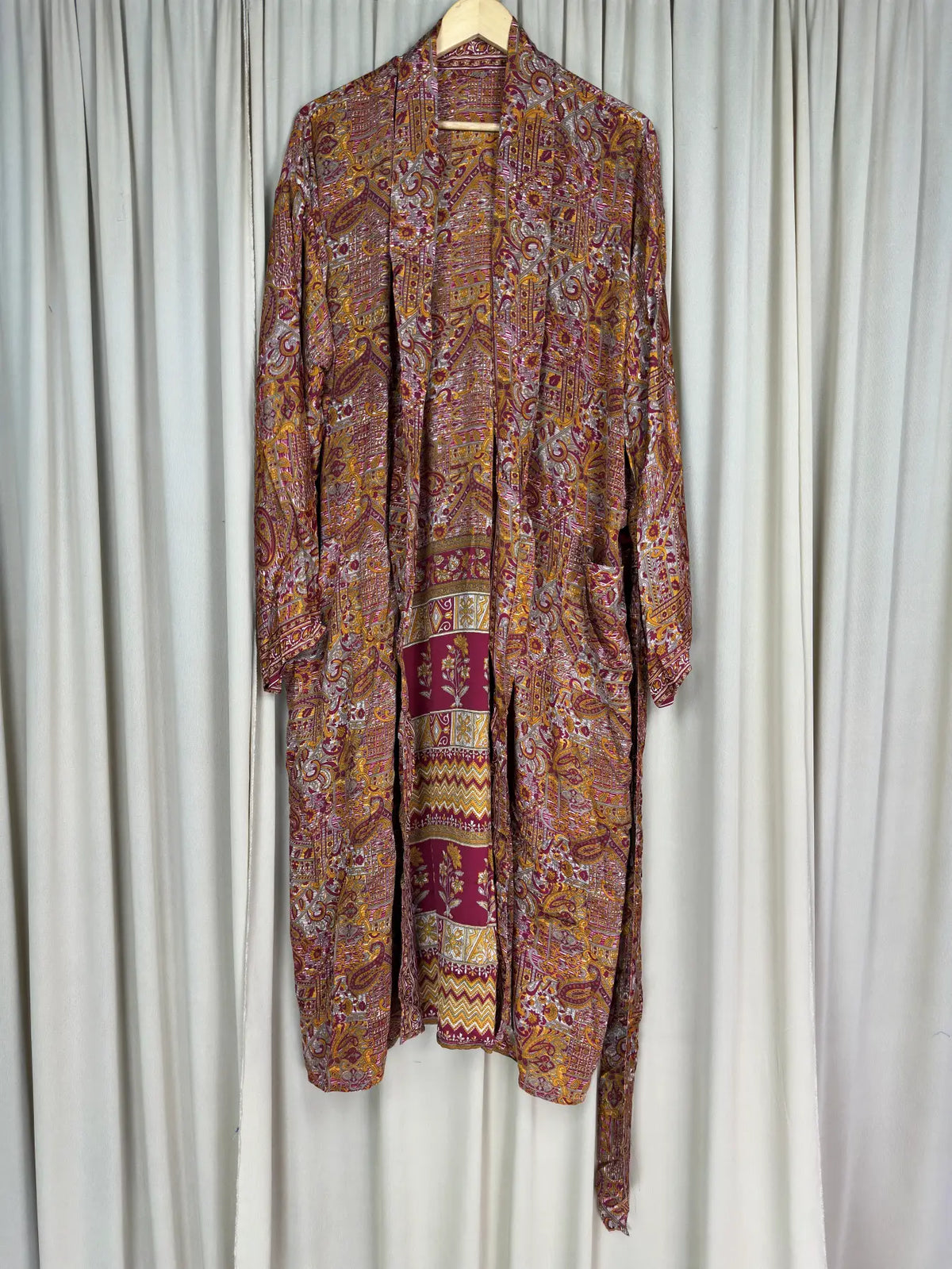Silky Soft Menâ€™s Kimono Robe, Masculine Elegant Classic Sustainable Vintage House Robe gift | Timeless Comfy Lounge Beach Wear | Red Paisley