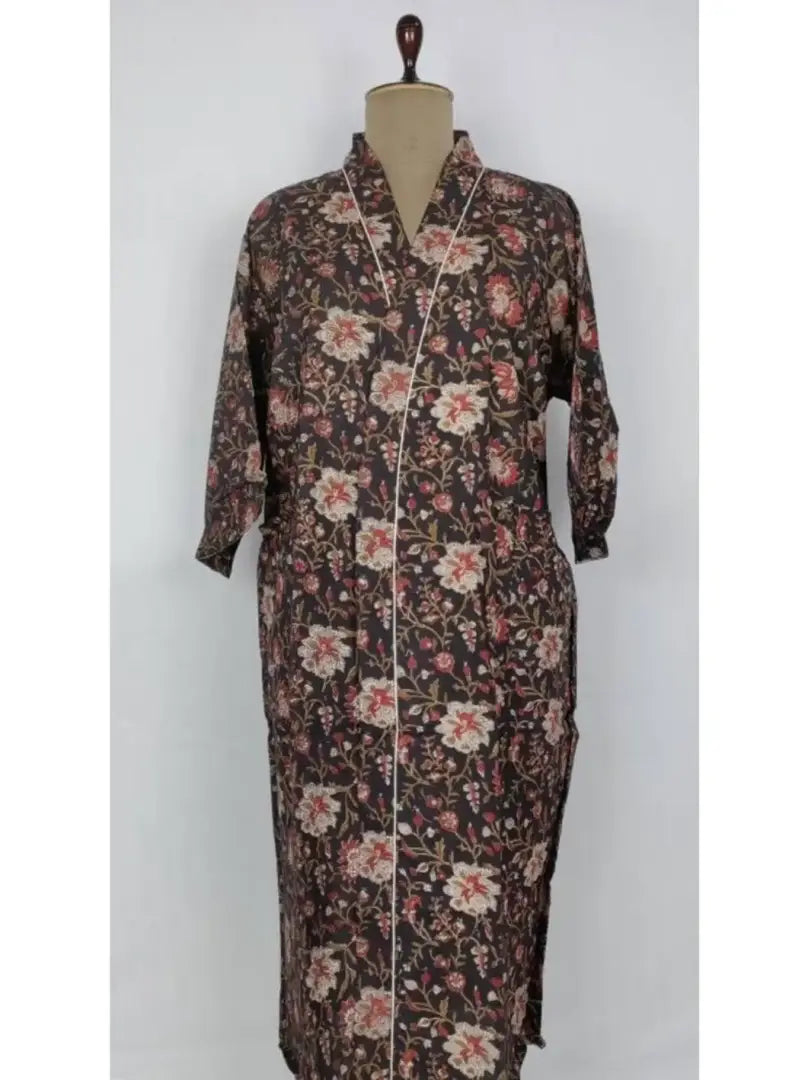 block-printed Cotton Kimono Robe in black beige floral
