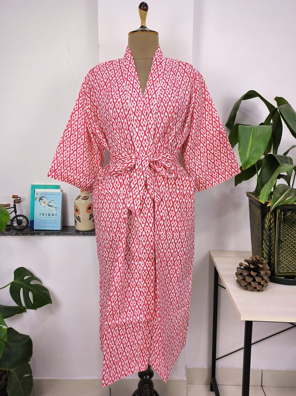 block-printed Cotton Kimono Robe in pink white abstract
