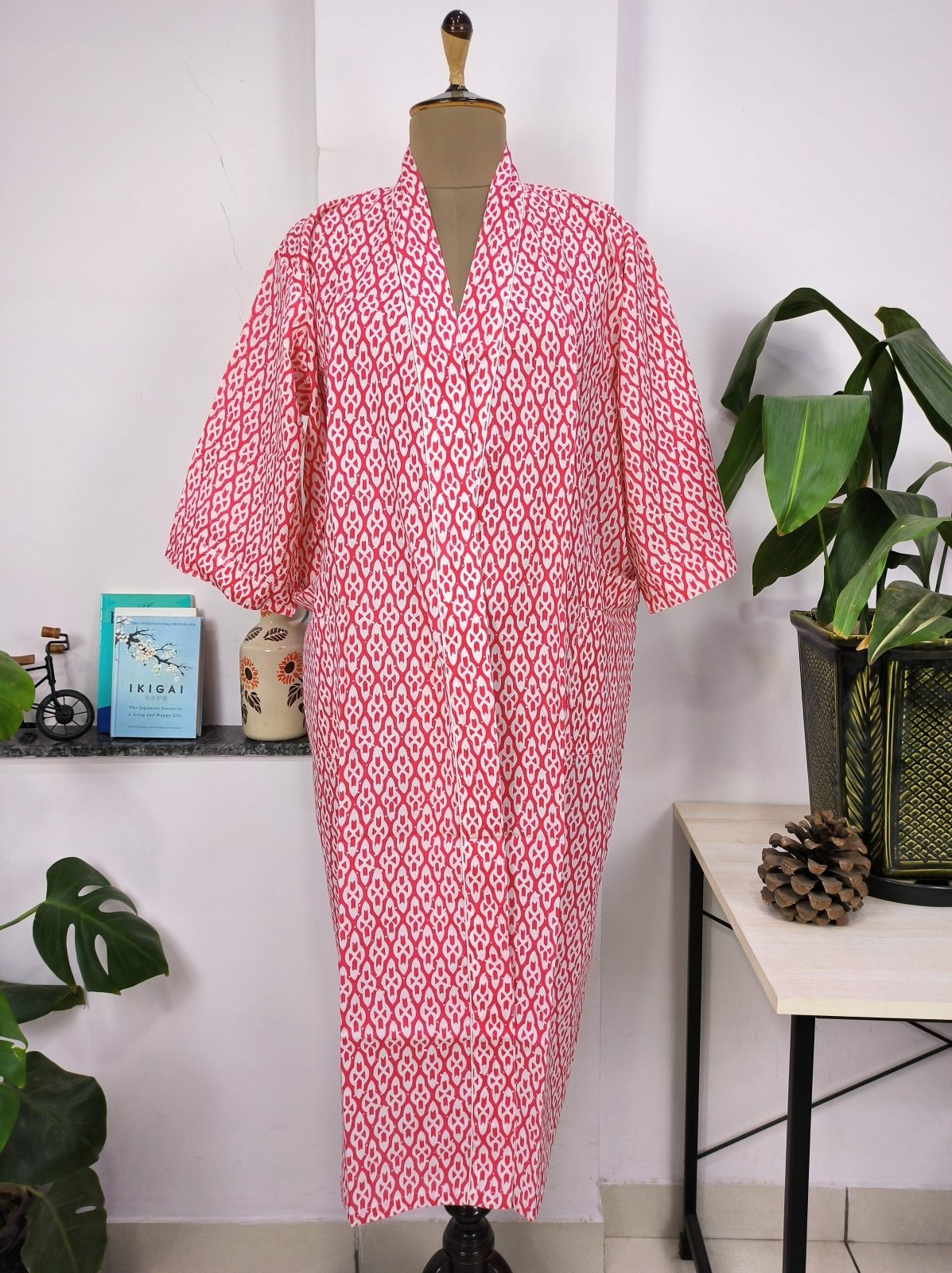 block-printed Cotton Kimono Robe in pink white abstract