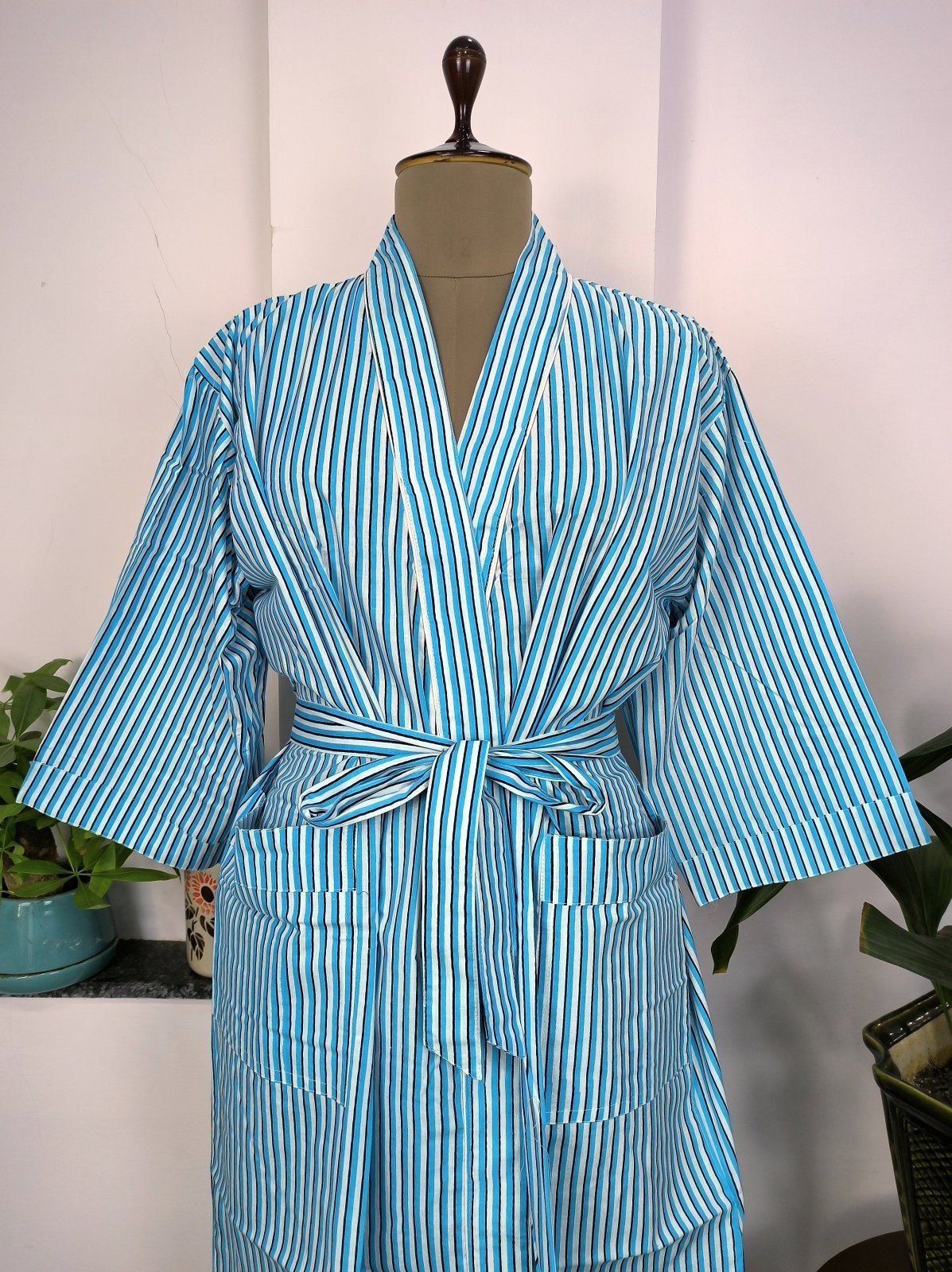 block-printed Cotton Kimono Robe in white blue geometric