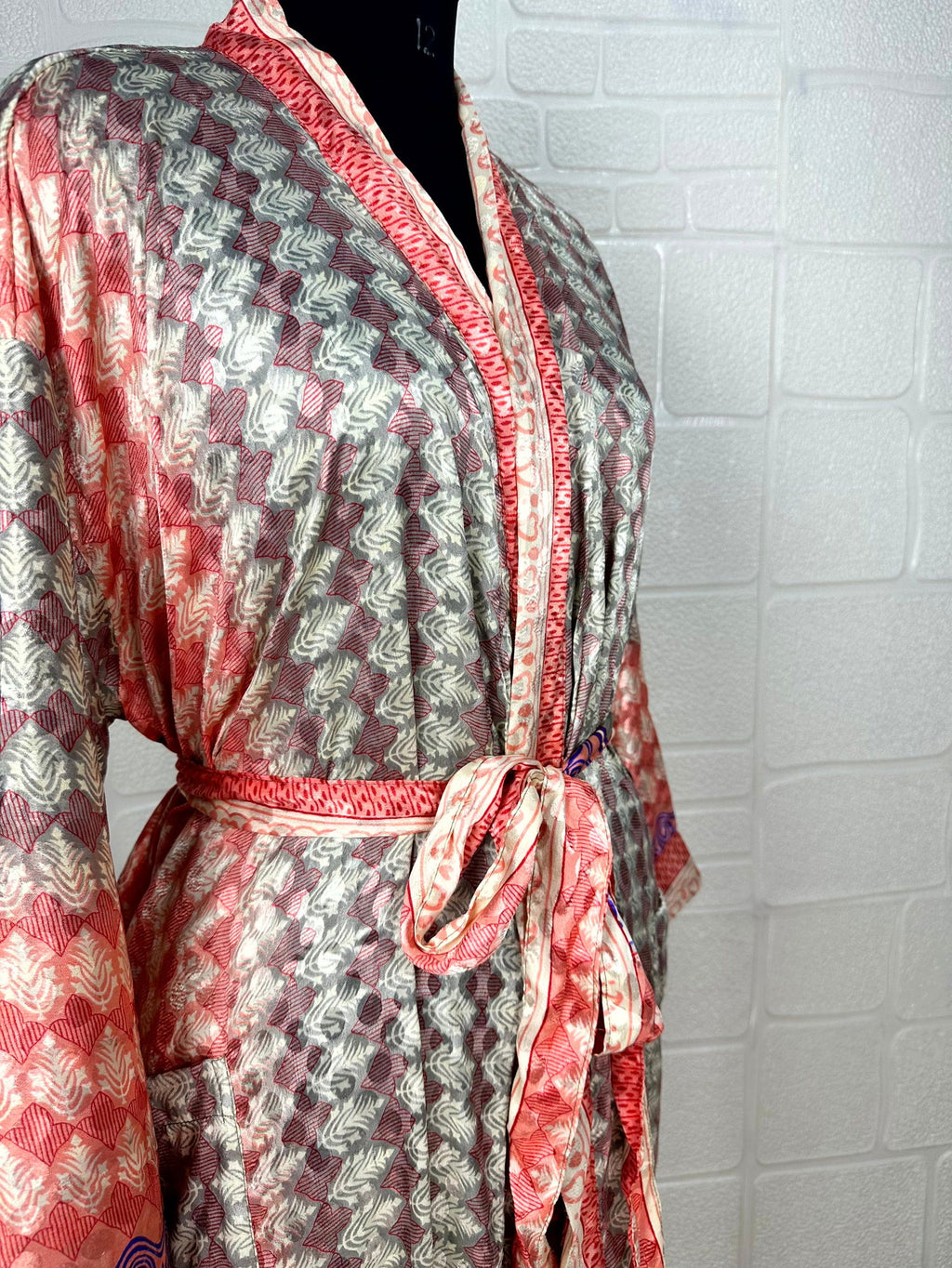 Women's Recycled Silk Kimono Robe in grey red leaf