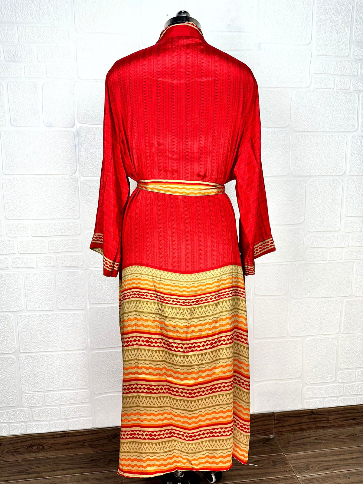 Women's Recycled Silk Kimono Robe in motif